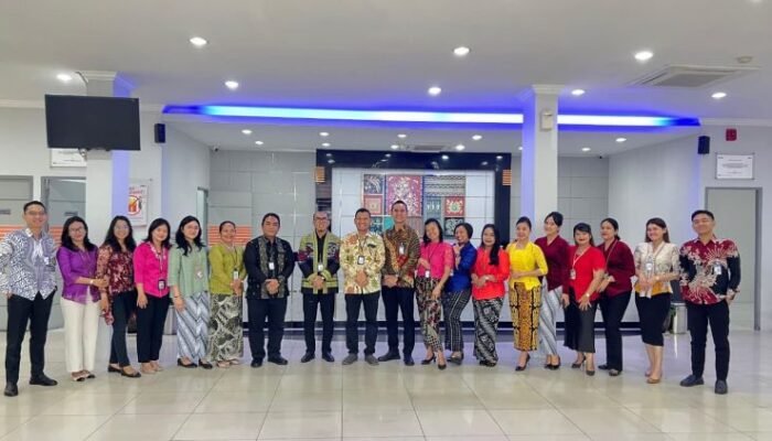 hari kartini 2026, bri tarutung tampilkan pelayanan prima dengan nuansa budaya