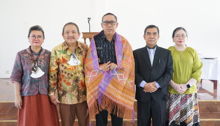 Bupati Taput Dorong Sinergi Pemerintah dan Gereja dalam Membangun SDM
