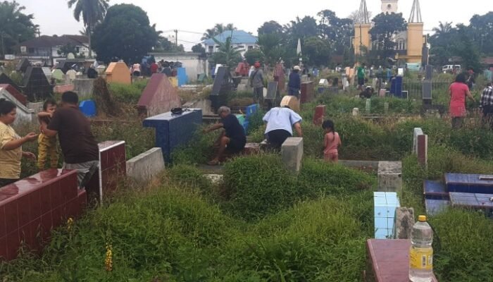 menapaki rindu di jumat agung, ziarah yang menghidupkan kenangan