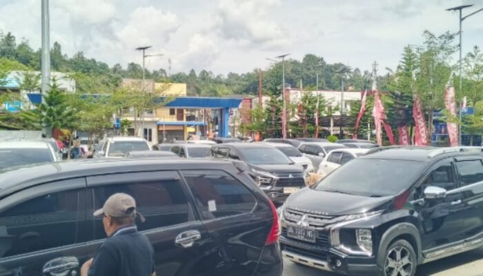 wisata danau toba menggeliat, arus penyeberangan kapal meningkat