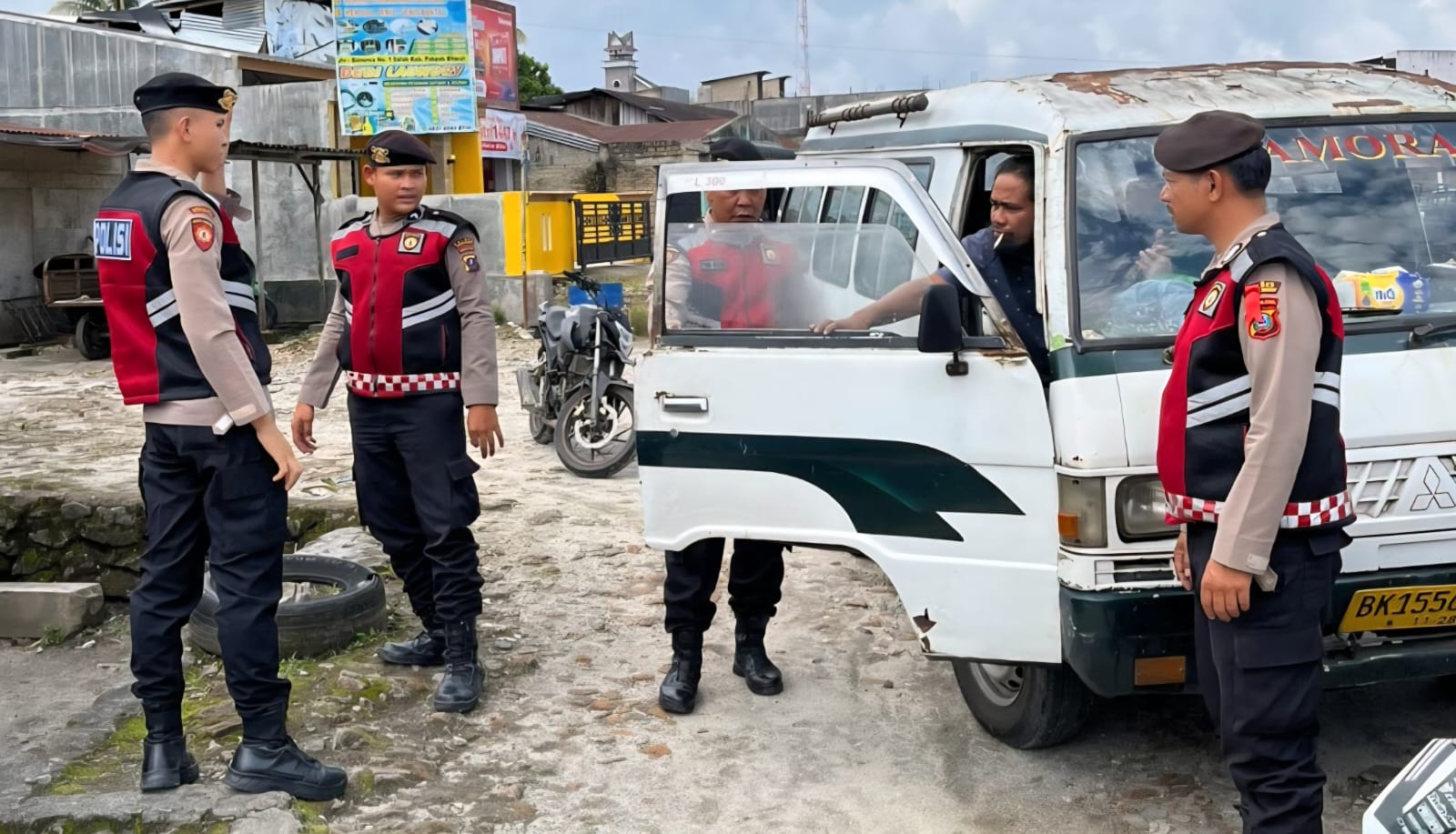 Patroli Dialogis Polres Pakpak Bharat Sasar Titik Keramaian di Salak, Jaga Stabilitas Kamtibmas