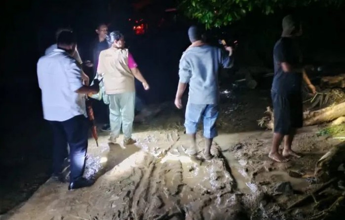 Banjir Bandang Terjang Simangumban, Warga Dievakuasi