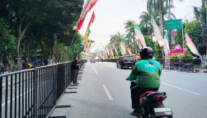 hut ke 155 kota siantar, pedagang keluhkan penutupan jalan