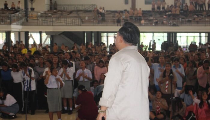 ribuan pemuda hadiri kkr “rise & shine”, youth revival ajak generasi muda berdoa untuk negeri