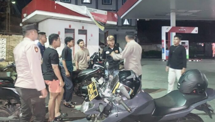 antisipasi tawuran dan geng motor, polisi gelar patroli malam di sibolga