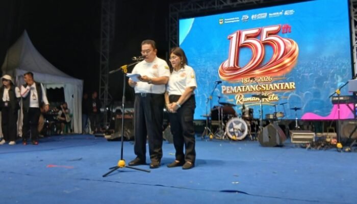 puncak perayaan hut ke-155 kota siantar, ribuan warga padati lapangan adam malik
