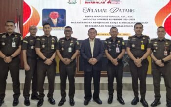 sosialisasi dan awasi tugas kejaksaan, anggota komisi iii dpr ri kunjungi kejari simalungun