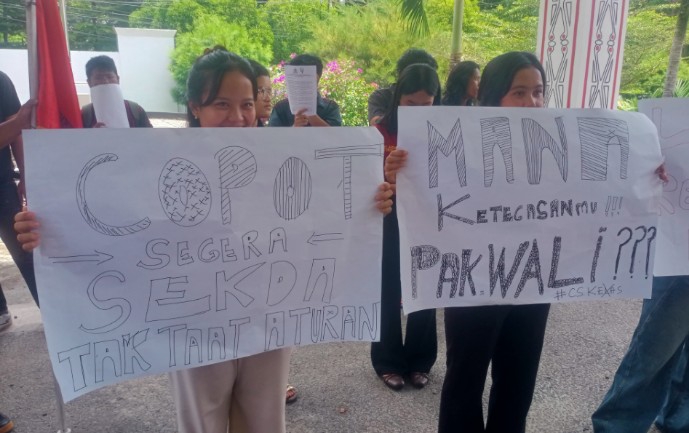 Demo Himapsi dan Saling di Siantar: Copot Segera Sekda Tak Taat Aturan