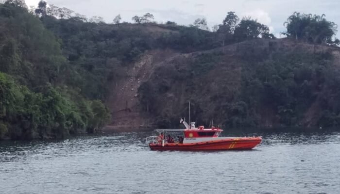 mahasiswa unika hilang saat berenang di air terjun situmurun danau toba masih dicari