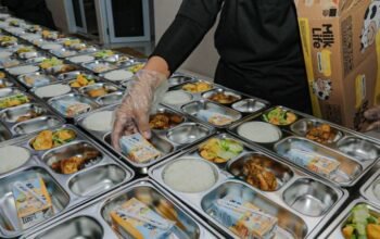 Puluhan dapur makan bergizi gratis berhenti beroperasi, dana dari bgn belum cair puluhan dapur makan bergizi gratis berhenti beroperasi, dana dari bgn belum cair