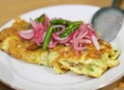 martabak telur aceh: cita rasa rempah yang khas dan cara membuatnya