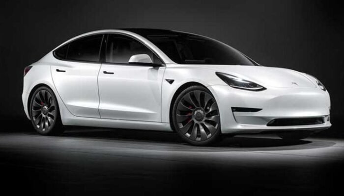 tesla pimpin penjualan mobil listrik global 2026, byd turun tajam