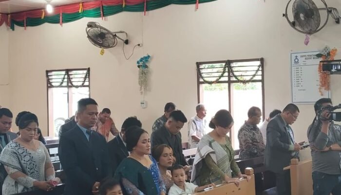 sukacita paskah di gkppd pematangsiantar, 6 anak terima baptisan kudus