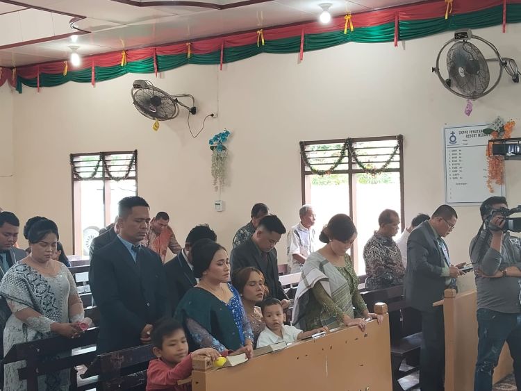 Sukacita Paskah di GKPPD Pematangsiantar, 6 Anak Terima Baptisan Kudus