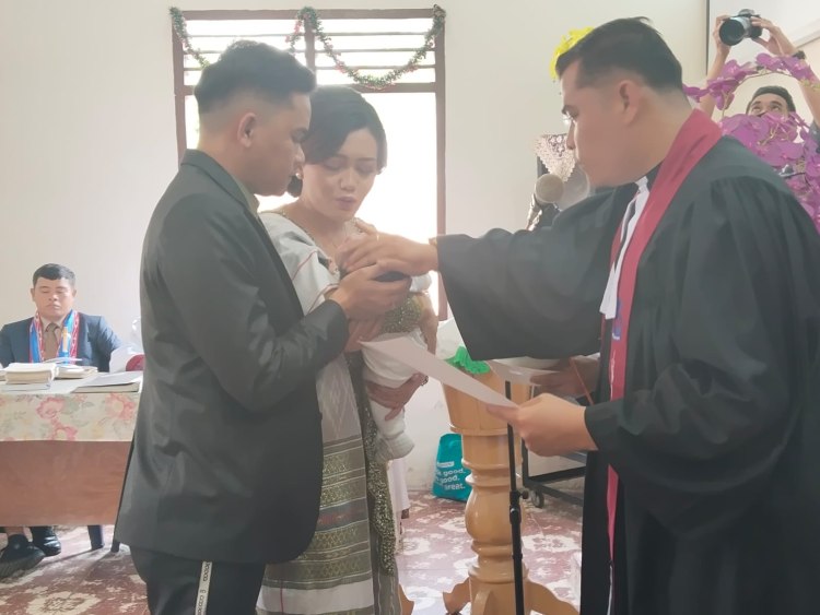 Tangis Haru dan Sukacita Iringi Baptisan Kudus di GKPPD Pematangsiantar