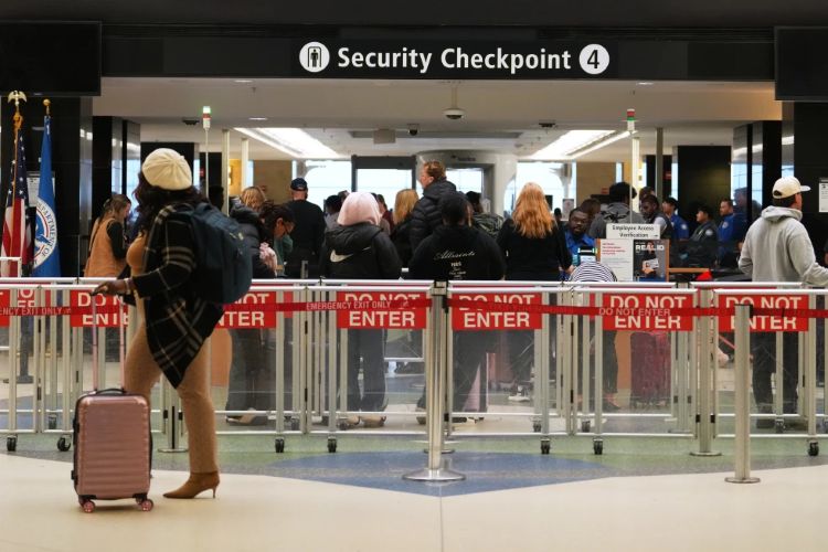Waspada ke AS, Tiongkok Imbau Warganya Hindari Masuk Lewat Seattle