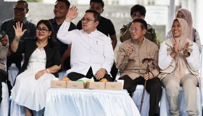wali kota wesly dan forkopimda saksikan karnaval hut ke-155 pematangsiantar, ribuan warga antusias