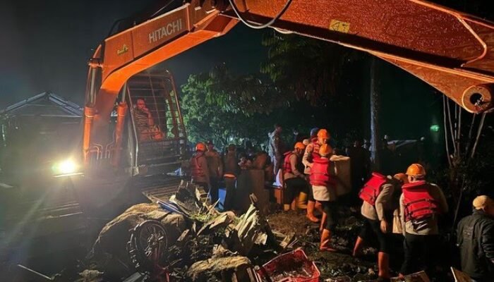 longsor terjang deliserdang: 3 tewas, 1 hilang, 7 rumah tertimbun di tikungan tirtanadi