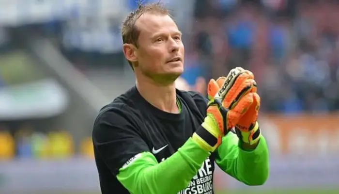 juventus berduka, eks kiper alexander manninger meninggal dunia di usia 48 tahun