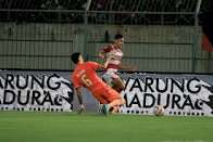Madura United vs Borneo FC Imbang 1-1 di Babak Pertama, Gol Cepat Obieta Dibalas Brandão