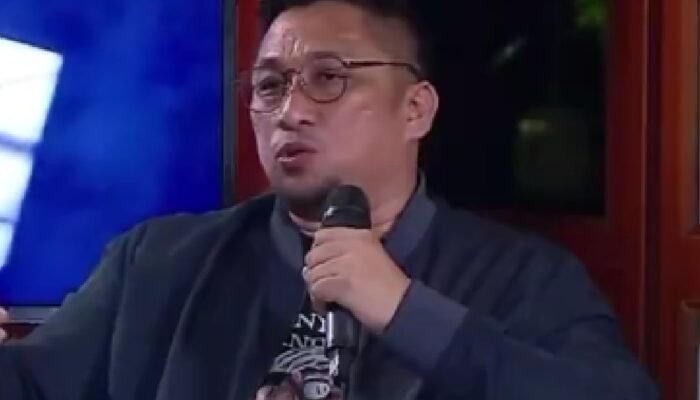 profil feri amsari, akademisi kritis yang dilaporkan ke polda metro jaya