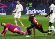 freiburg vs bayern münchen masih 0-0 di babak pertama, neuer jadi penyelamat