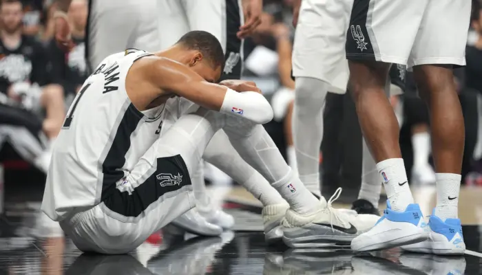 scoot henderson cetak 31 poin, blazers kalahkan spurs 106-103 di playoff nba