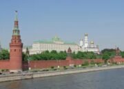 begini sistem pemerintahan rusia: semi-presidensial dengan dominasi presiden