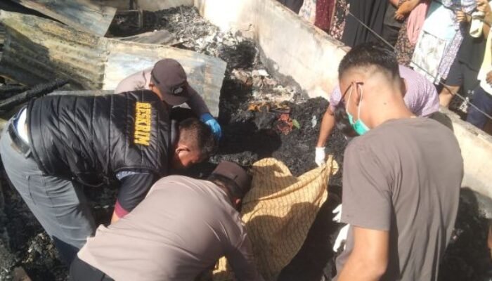 lansia tewas terjebak kebakaran di padang lawas utara, diduga akibat korsleting listrik