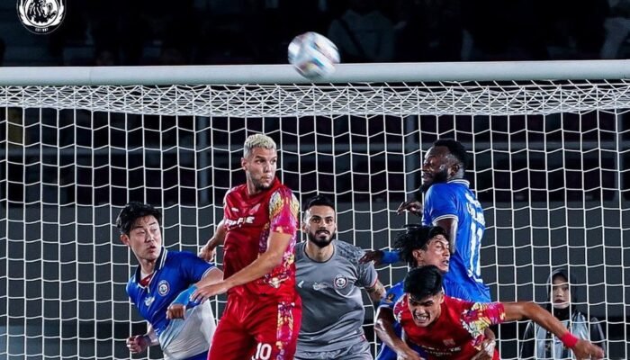 arema fc tundukkan persis solo 2-0, gabriel silva jadi bintang di kanjuruhan