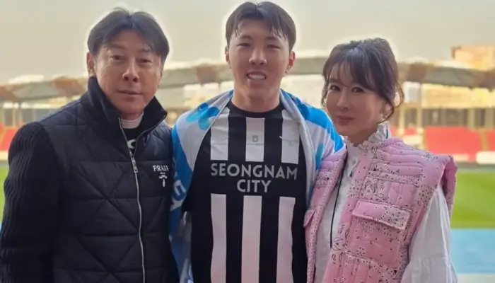 shin tae-yong liburan ke jogja, borobudur hingga angkringan jadi sorotan! isyarat balik ke indonesia?