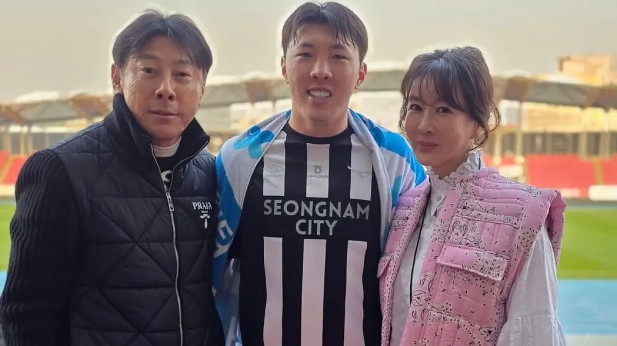 shin tae-yong liburan ke jogja, borobudur hingga angkringan jadi sorotan! isyarat balik ke indonesia?