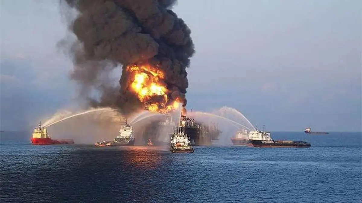 tragedi deepwater horizon: ledakan maut yang picu bencana minyak terbesar dunia