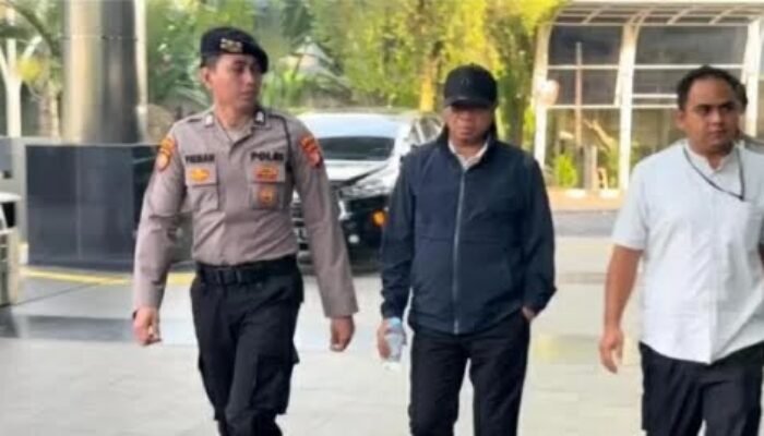 ott kpk: bupati tulungagung diperiksa intensif setiba di gedung merah putih