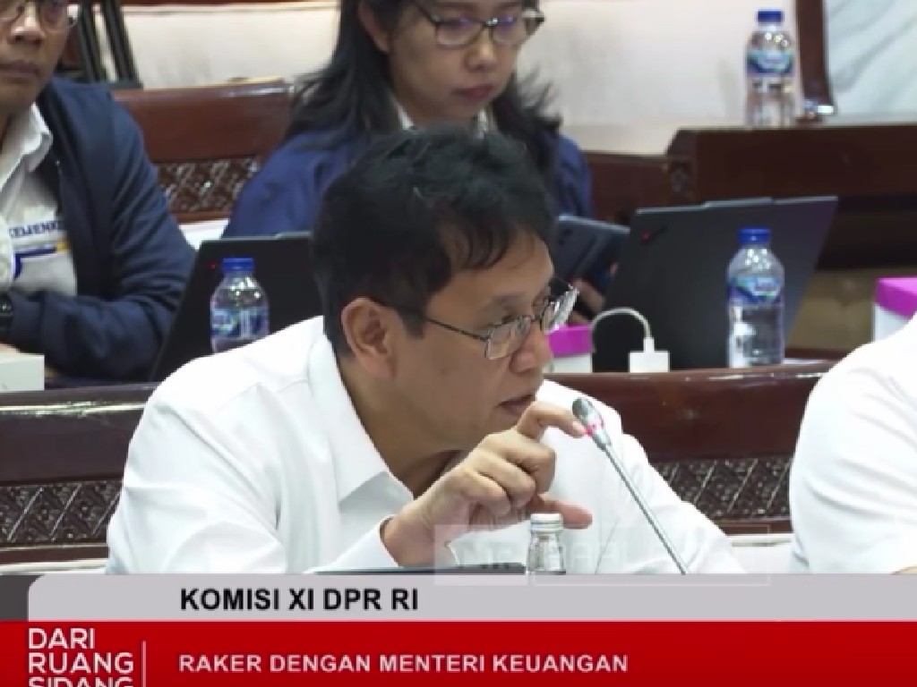 Menteri Purbaya Siapkan Bank UMKM untuk Penyaluran KUR