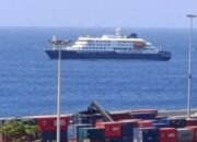 Spanyol evakuasi penumpang kapal pesiar yang terjangkit hantavirus di tenerife kapal mv hondius (terlihat dalam foto pada 4 mei) tidak diizinkan berlabuh di cape verde.