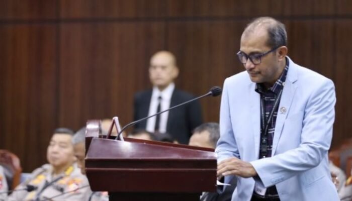 pemerintah dan dpr kompak: polri di bawah presiden sudah konstitusional, tak perlu diubah