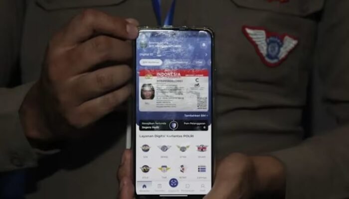 sim digital meluncur, cukup scan qr code di hp — tapi tetap bawa yang fisik