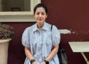 Lulu tobing: boru batak dari cilacap yang tetap bersinar di usia 48 tahun lulu tobing