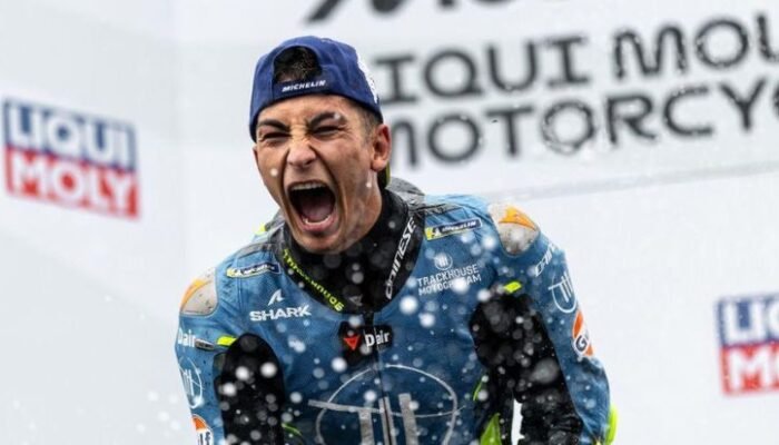 raul fernandez juara sprint race motogp italia 2026, marc marquez gagal naik podium