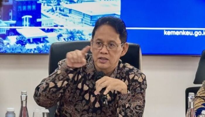 menkeu purbaya copot dua pejabat, restitusi pajak disorot tak terkendali