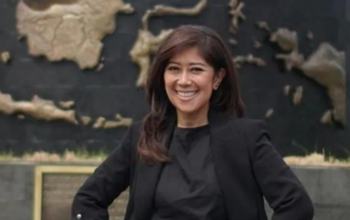 menkomdigi bantah tempuh jalur hukum terhadap amien rais