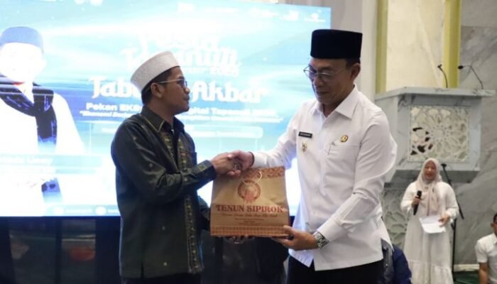 ustaz ucay puji gus irawan: enerjik jaga tapsel di tengah ujian