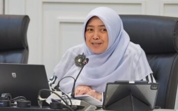 peringatan hari pendidikan nasional (hardiknas) 2026 diwarnai sorotan serius terhadap kualitas pendidikan di indonesia. wakil ketua komisi x dpr ri, kurniasih mufidayati, mengingatkan bahwa momentum ini seharusnya menjadi titik refleksi untuk memperkuat arah pembangunan pendidikan yang lebih terukur dan berkelanjutan.