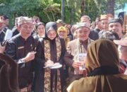 madrasah menunjukkan peran yang semakin luas dalam penguatan literasi. hal ini terlihat saat menteri pendidikan dasar dan menengah, abdul mu’ti, meninjau stan inovasi madrasah aliyah negeri (man) 1 banyuwangi di taman blambangan, usai upacara hari pendidikan nasional 2026, jumat (2/5/2026).