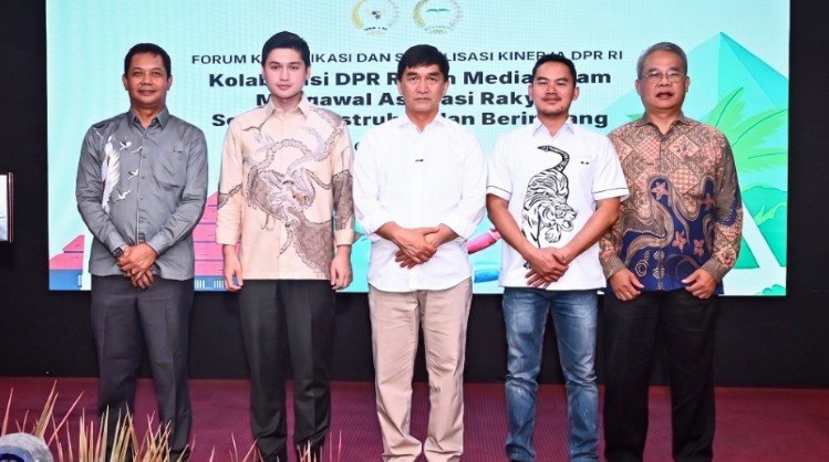 peran media massa, khususnya wartawan parlemen, kembali mendapat perhatian dalam upaya memperkuat transparansi dan akuntabilitas kinerja dpr ri.