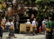 sektor pariwisata kembali memberi kontribusi besar terhadap pertumbuhan ekonomi nasional pada triwulan i 2026.