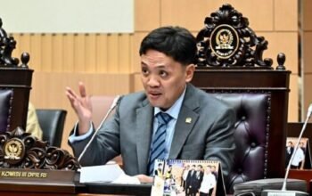 Komisi iii dpr apresiasi polri bongkar jaringan judi online internasional ketua komisi iii dpr ri, habiburokhman, menyampaikan apresiasi atas keberhasilan polri mengungkap jaringan perjudian online (judol) berskala internasional yang melibatkan ratusan warga negara asing.