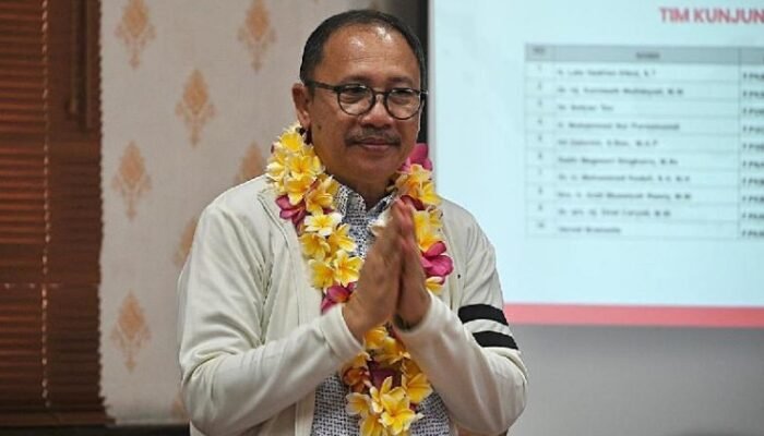 dpr ajak warga terbuka beri data pada bps untuk survei ekonomi