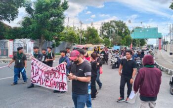 demo di pematangsiantar! massa desak dprd gunakan hak angket untuk wali kota